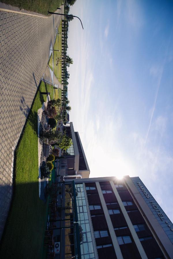 Hotel Mariss Alba Iulia Exterior foto