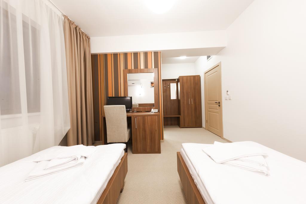 Hotel Mariss Alba Iulia Habitación foto