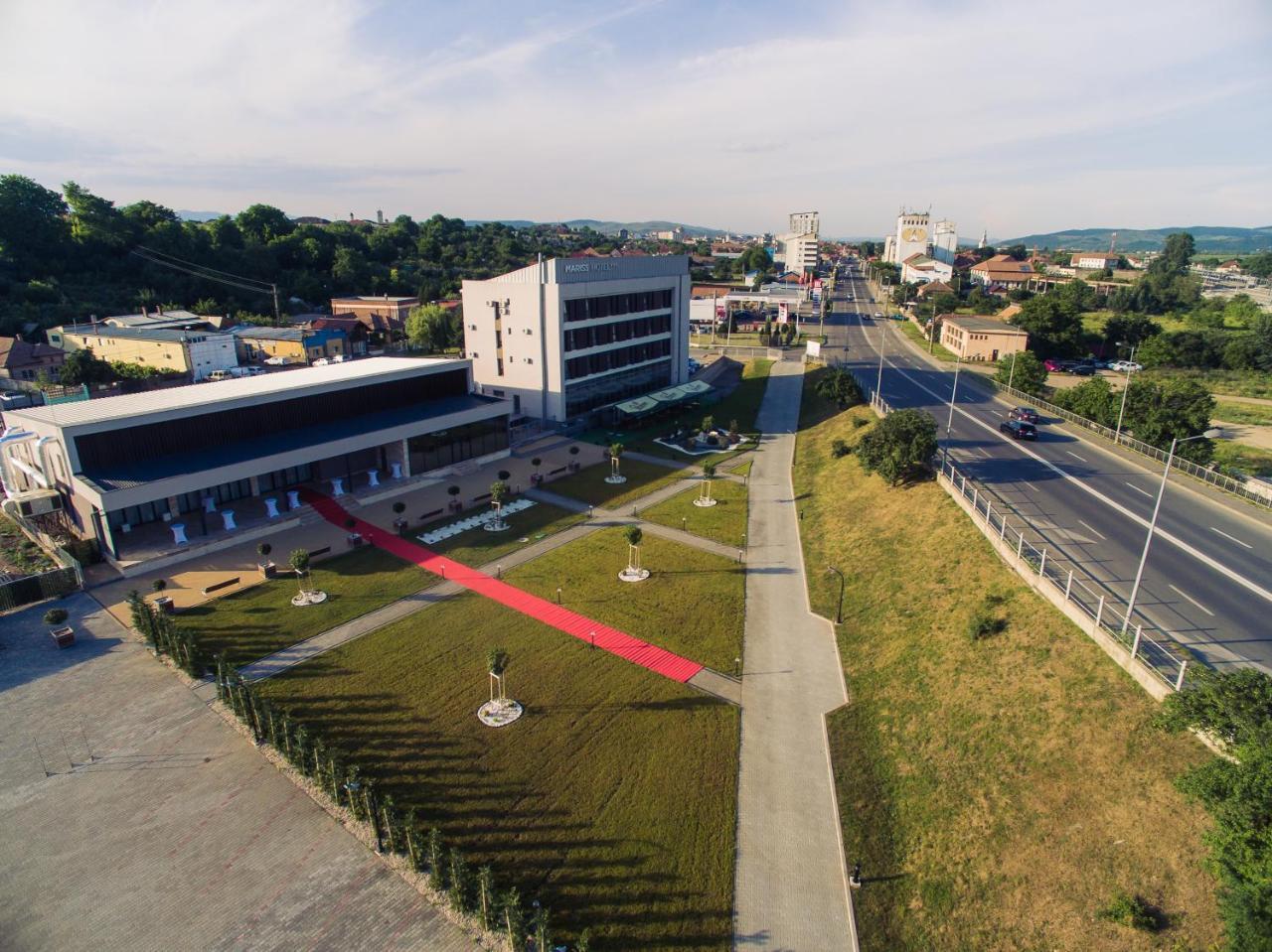 Hotel Mariss Alba Iulia Exterior foto